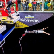 Юбилейный банджи-прыжок в «Скайпарке» 2018 фотографии