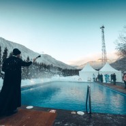 Крещенские купания на курорте «Газпром» 2023 фотографии
