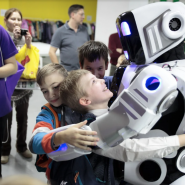 Интерактивная выставка роботов и технологий «Роботека» фотографии