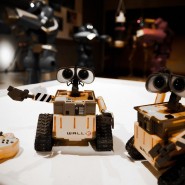 Выставка роботов и трансформеров фотографии