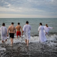 Крещенские купания в Сочи 2022 фотографии