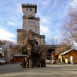 Гора Ахун и Ахунская башня