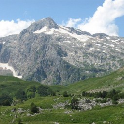 Горная вершина Фишт