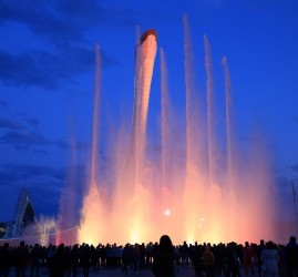Шоу поющих фонтанов в Олимпийском парке 2025