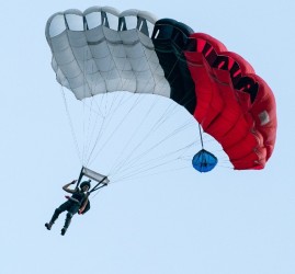 Фестиваль бейсджампинга BASE days 2019