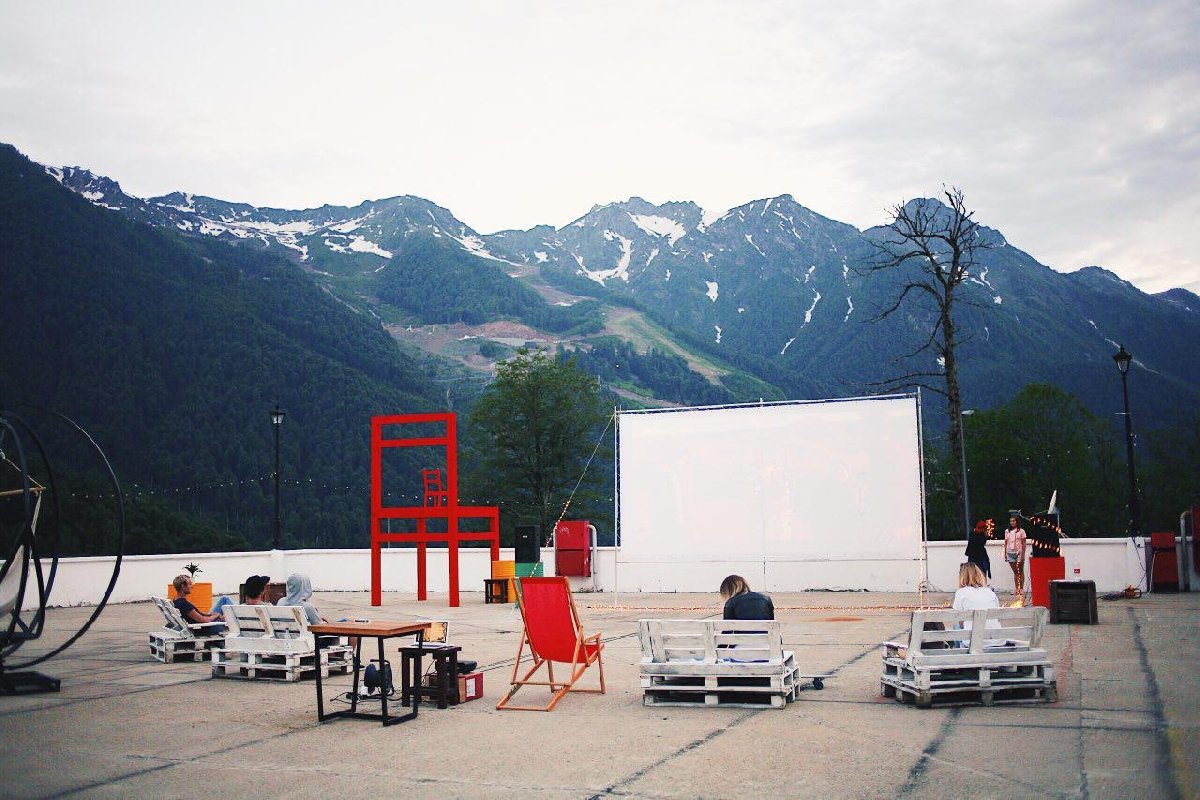 Кинотеатр в горах 2019