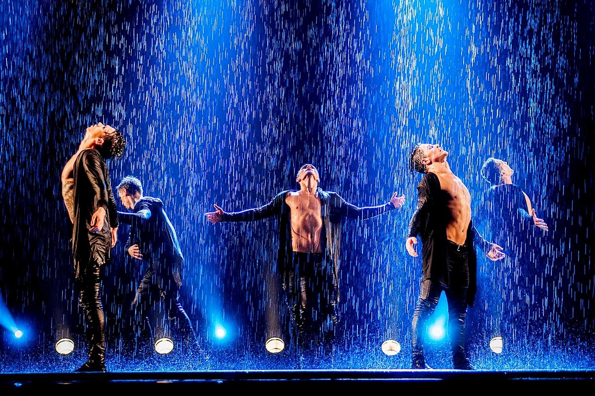 Шоу «Танцы под дождём. Нам 10 лет» 2019